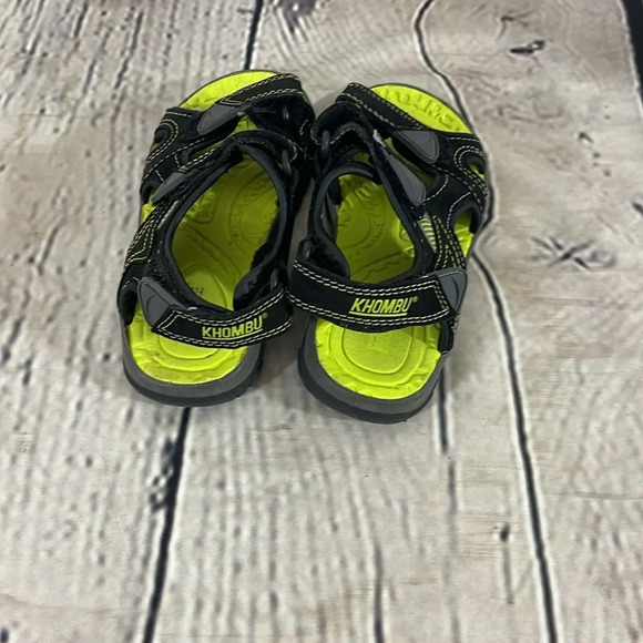 Khombu sandals youth size 12 - Picture 2 of 5